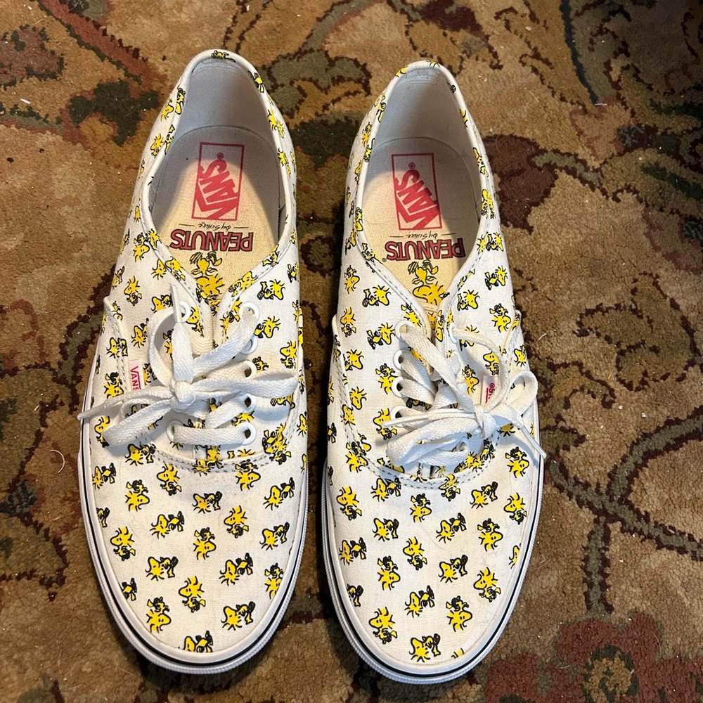 Men’s Peanuts Vans Size 10